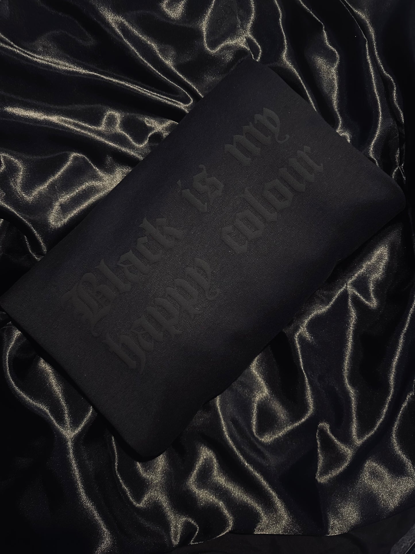 Black Tee/Sweatshirt